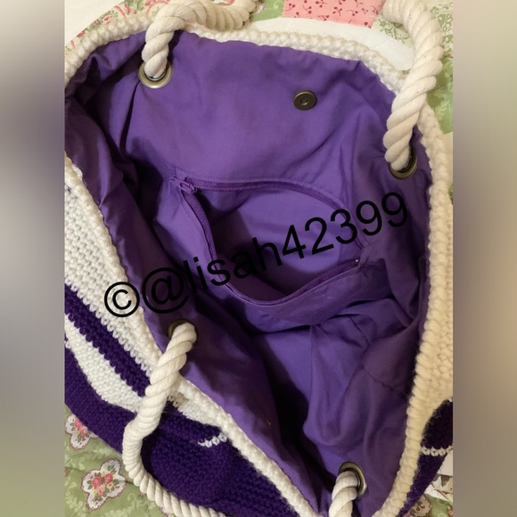 Crocheted Tote Bag - Picture 2 of 5